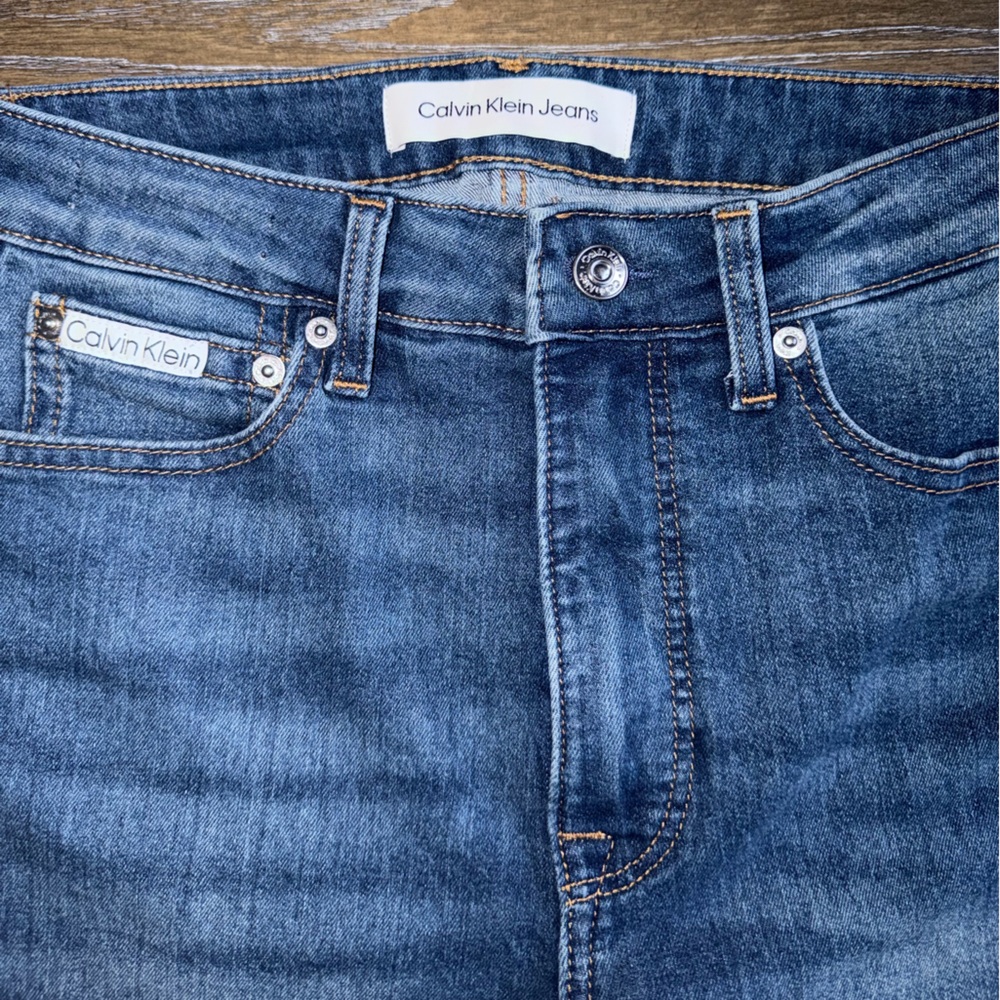 Calvin Klein Women’s High Rise Skinny Ankie Jeans Set of 2 ( Size 2/26 ) - Picture 3 of 11